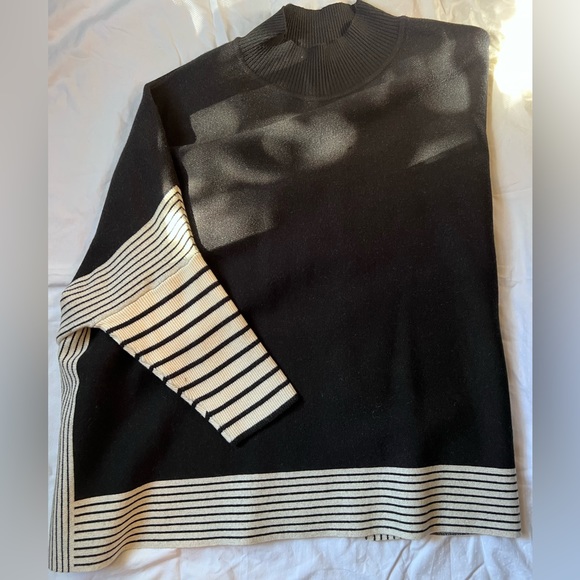 Pink Lily Black & White poncho sweater - Picture 3 of 4